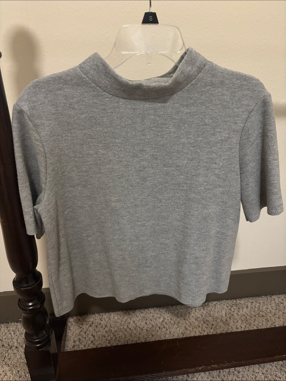 Zara Light Gray Short-Sleeve Mock Neck Crop Top